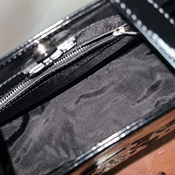 Cise Protect Black Women Tote w/ Strap - Picture 4 of 6